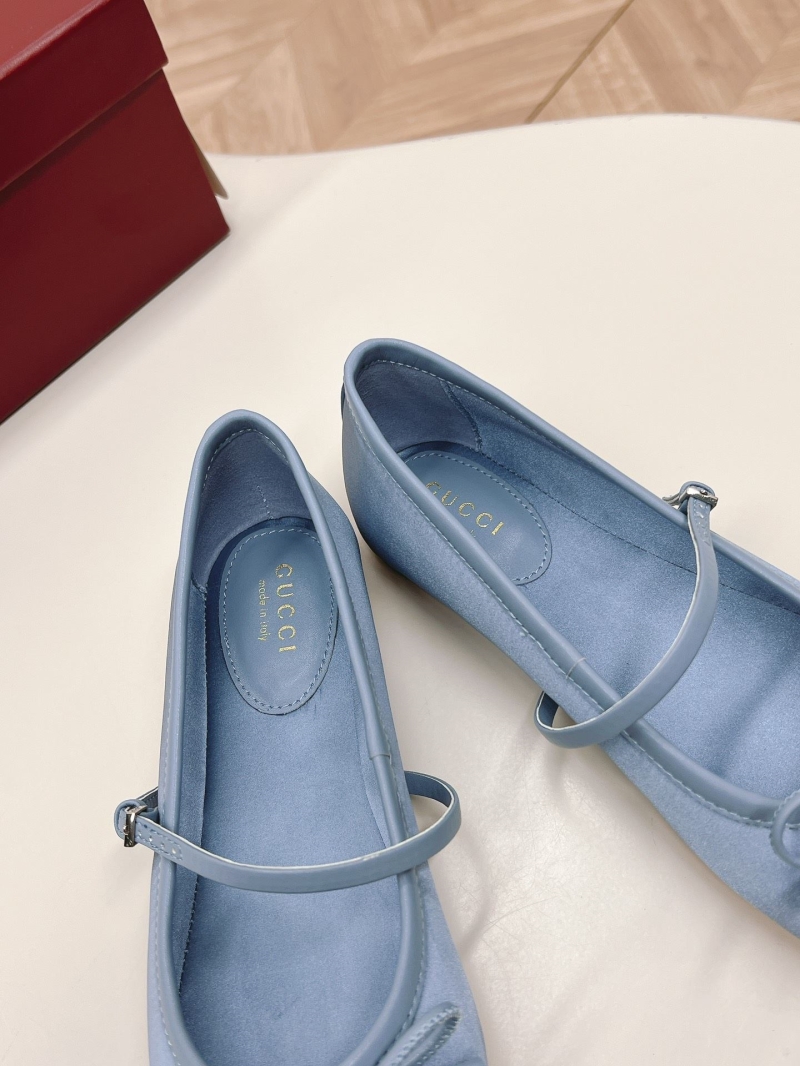 Gucci Flat Shoes